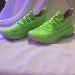Kids Steph Curry sour patch kids size 4.5y
